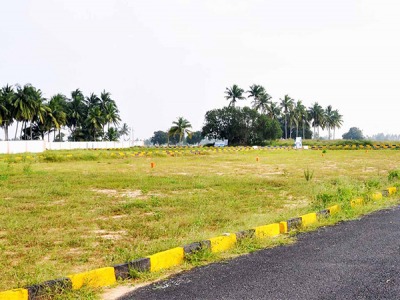 Image showcasing remarkable plots available in Padappai.