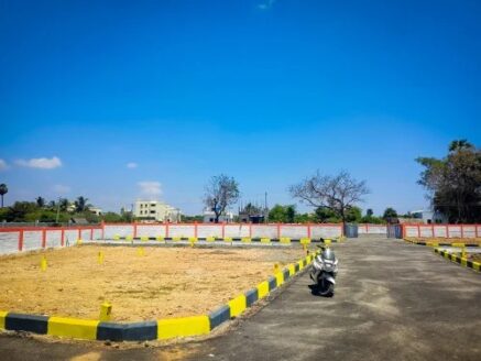 plot for sale in vandalur - prime land near railway station