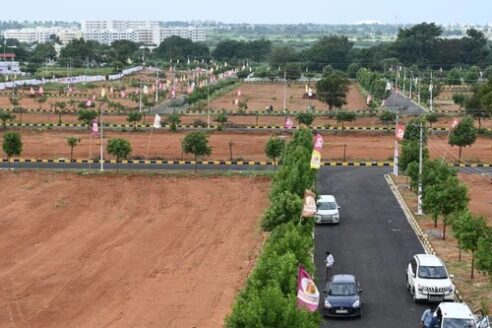 plot for sale in vandalur - prime land near railway station