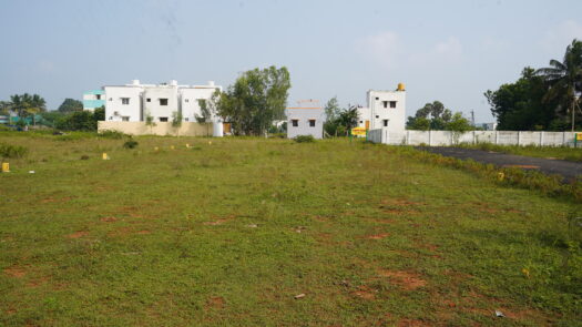 Own your dream plot at Sri Krishna Nagar – Kalvoy, Guduvanchery. Well-planned layout, wide roads, and excellent future investment