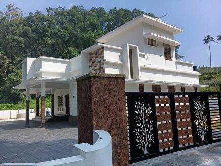New house for sale at Kottayam Kuravilangadu near Kuthattukulam, 2000 Sqft 17cent, Price 82,laks