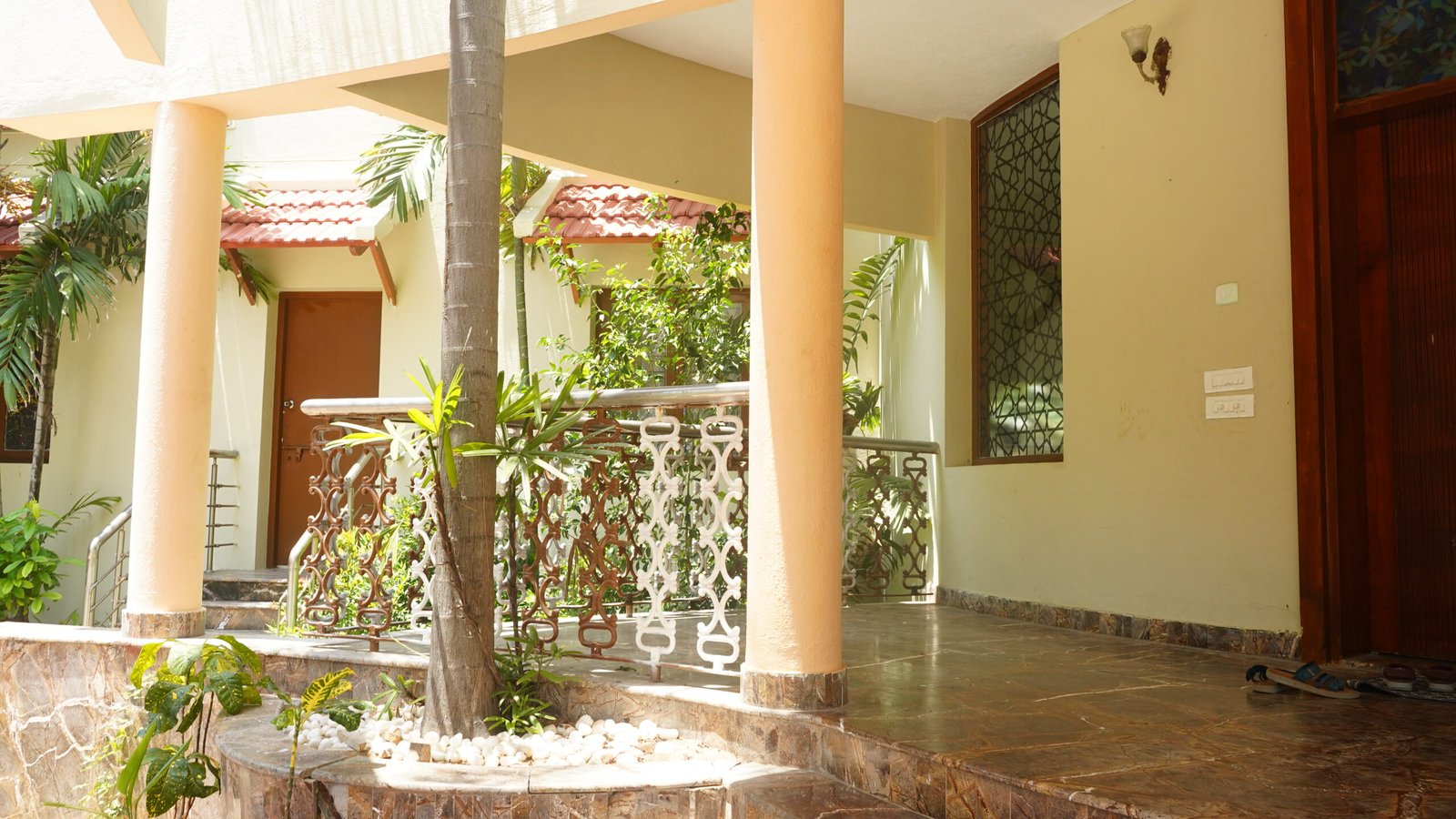 Part Banlow Namma Family Builders - VGP Golden Beach South Part Plots And Bungalow ...